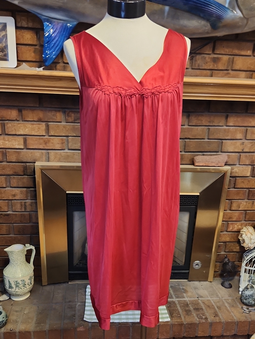Vintage Vanity Fair Red Nightgown Large Sleeveless Semisheer Sleek Flowy Comfy